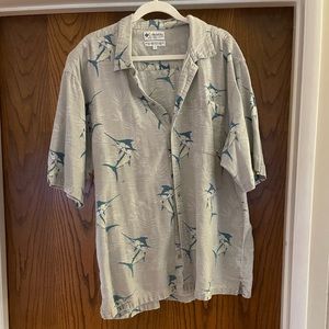 Menswear Columbia Short Sleeve Button Down Fishing Shirt. Size XL.
